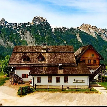 בית חווה Sonnleit'n 2 *